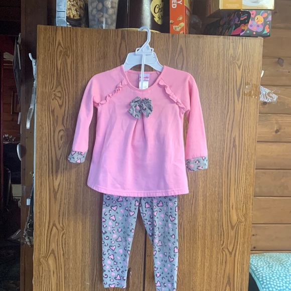 🔥7/20🔥 Nannette Kids Pant set Sz 4T NWT